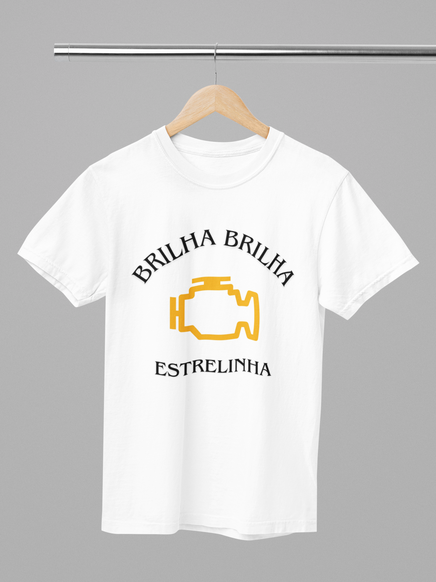 Camiseta branca Brilha Estrelinha